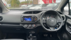 Toyota Yaris 1.5 VVT-i Icon 5dr CVT Petrol Hatchback
